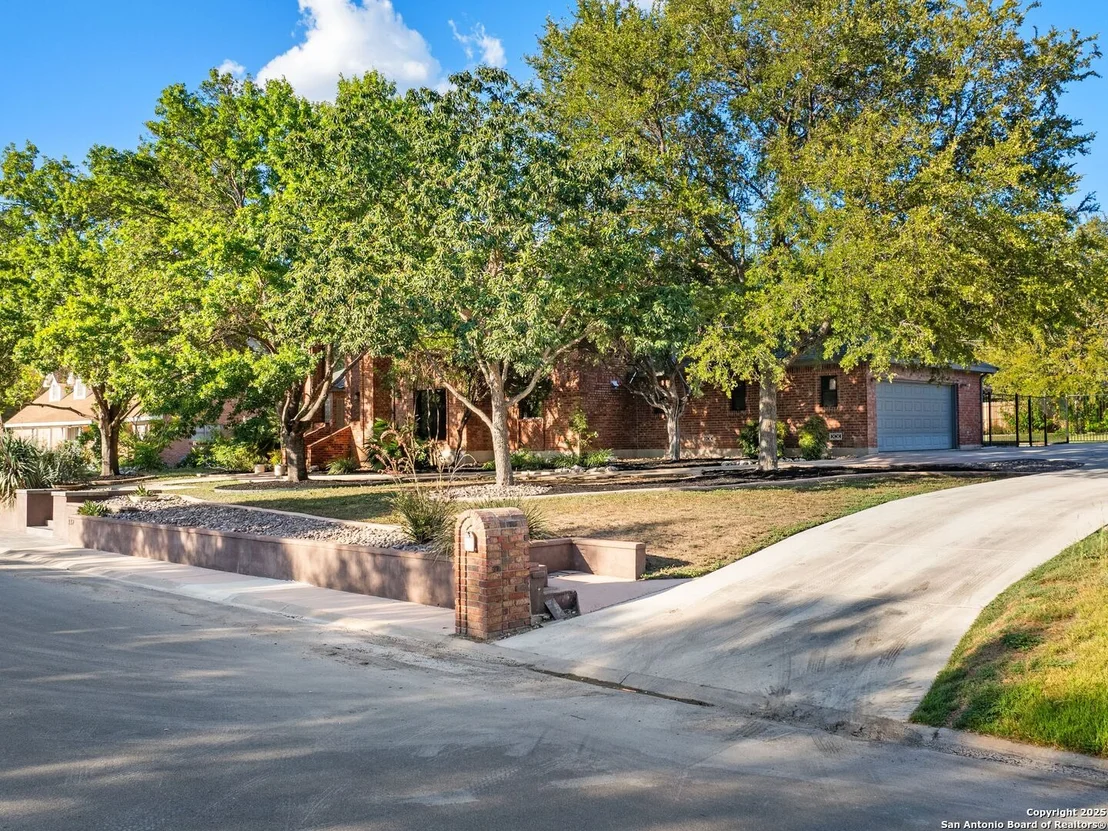 Photo of 332 Towne Vue