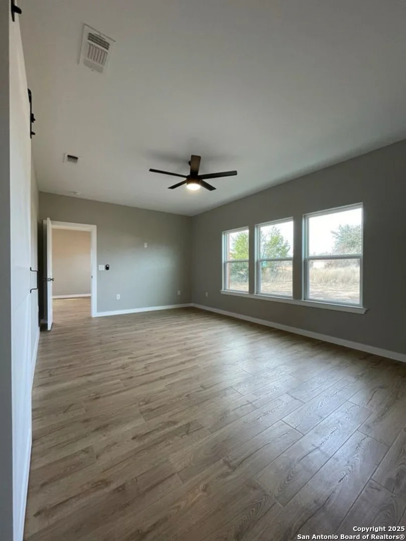 Photo of 106 arrow