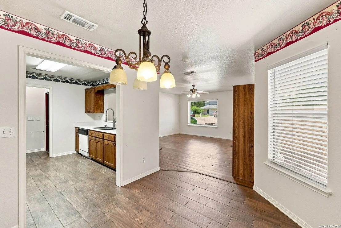 Photo of 15 SHADOW CIR