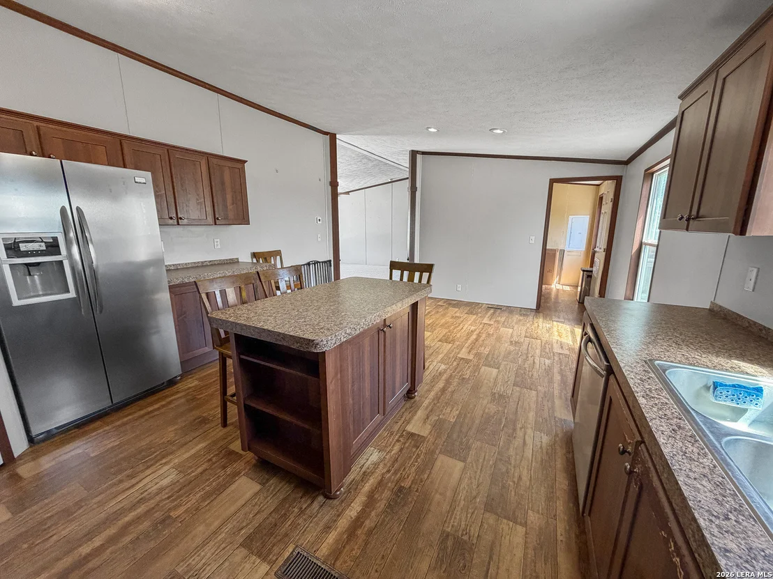 Photo of 2462 Chase Road