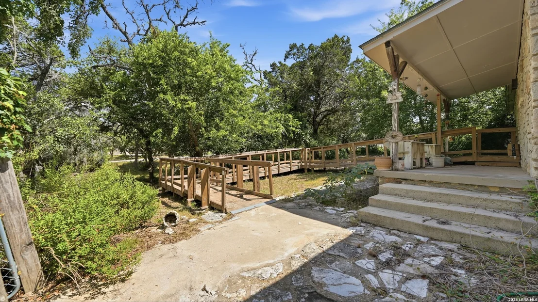 Photo of 1065 Ridge Oaks Dr