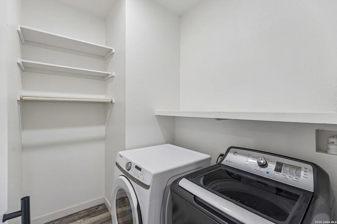 Photo of 562 Kendalia Ave