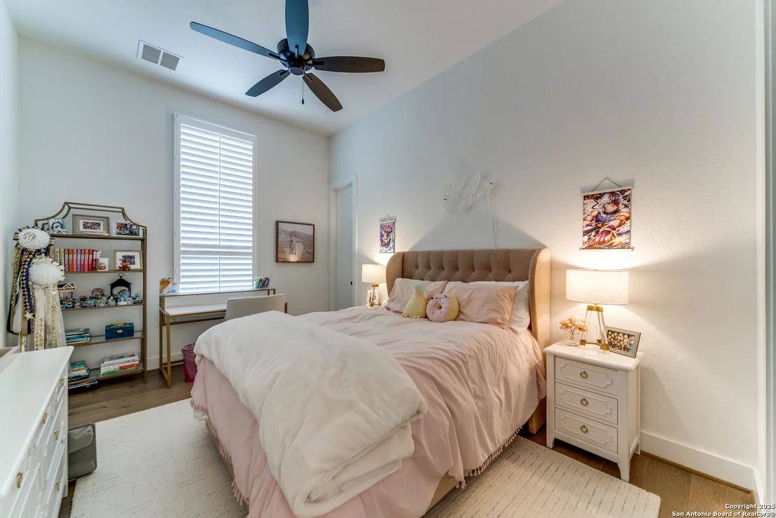 Photo of 10003 Ellenora