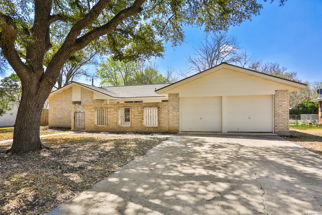 Photo of 131 CREEKSIDE DR