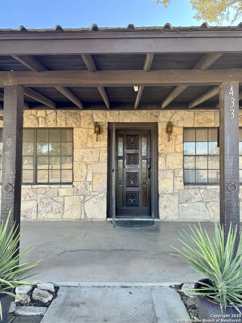 Photo of 433 Fort Clark Rd