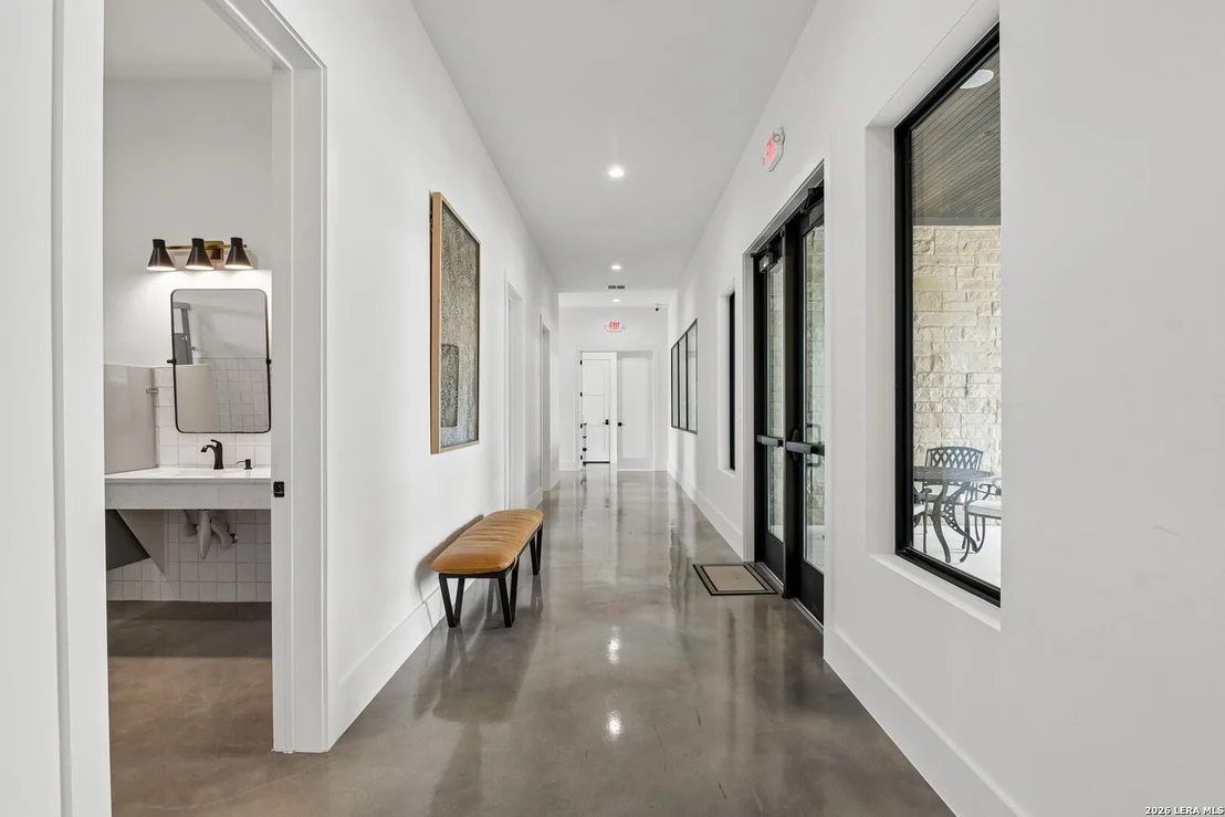 Photo of 121 Cimarron Crk
