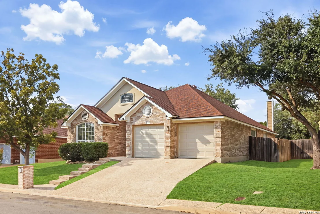 Photo of 1307 Bluff Forest