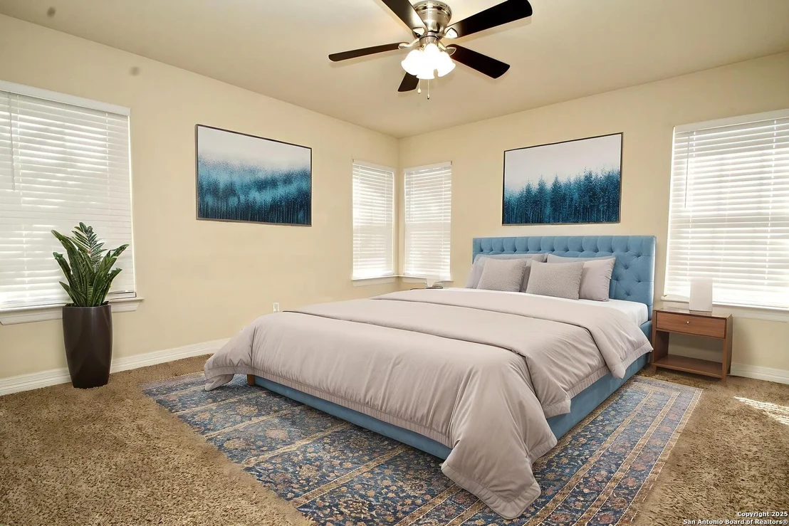 Photo of 1102 Mendelin