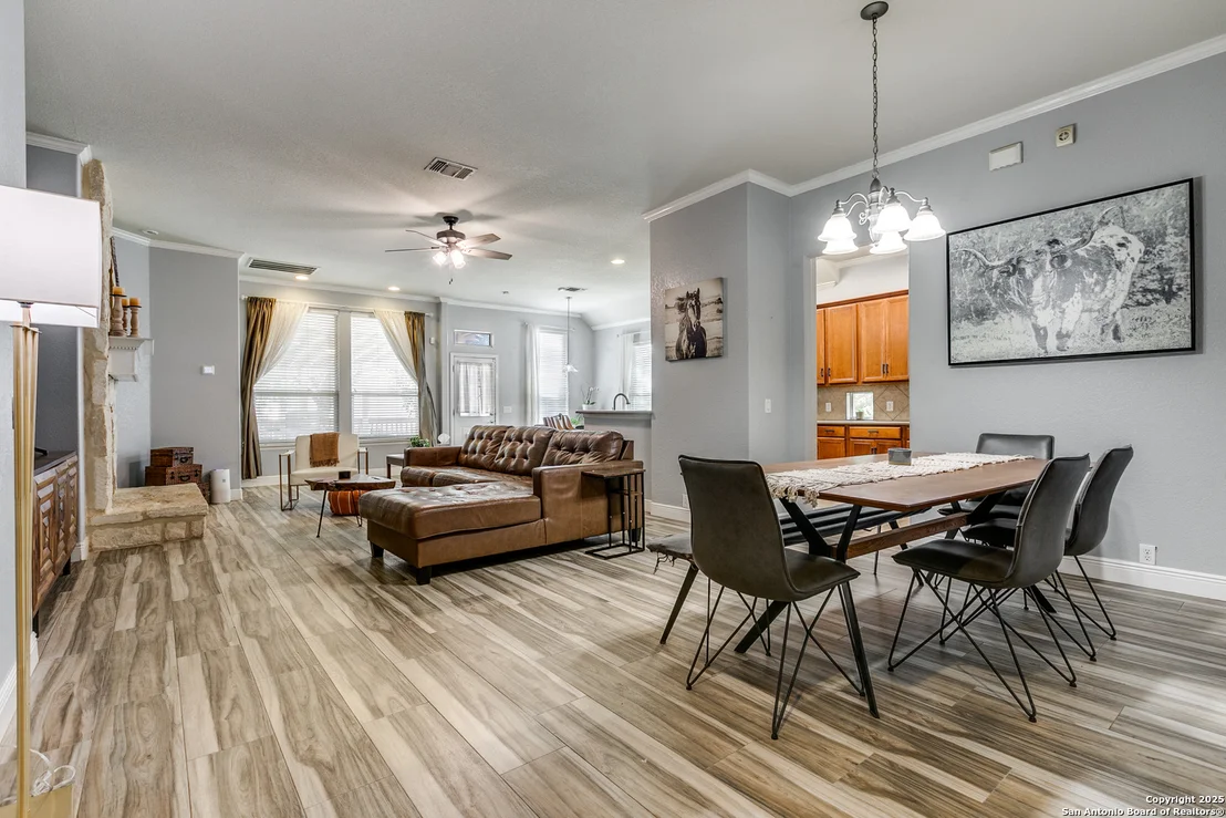 Photo of 1018 Tumbling Oaks