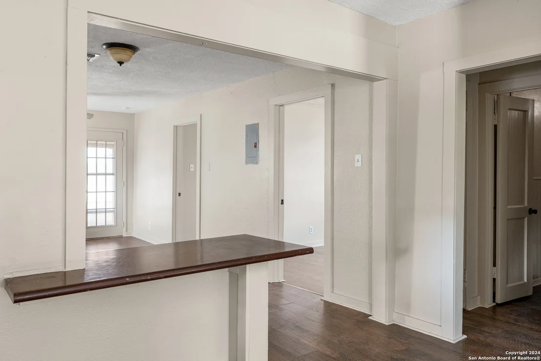 Photo of 412 W COKER AVE