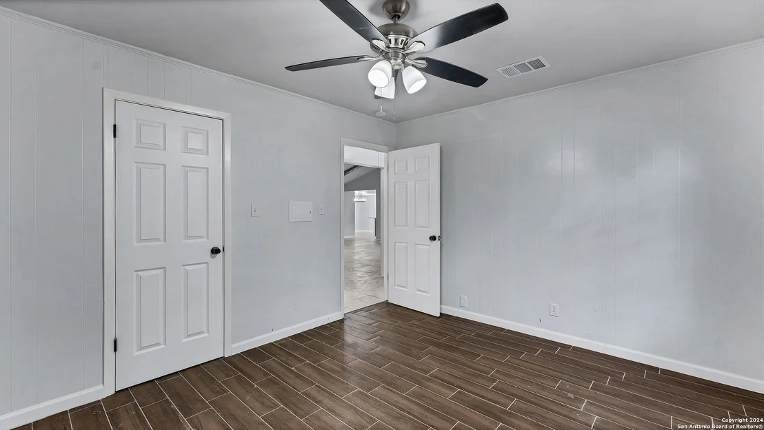 Photo of 350 FENWICK DR