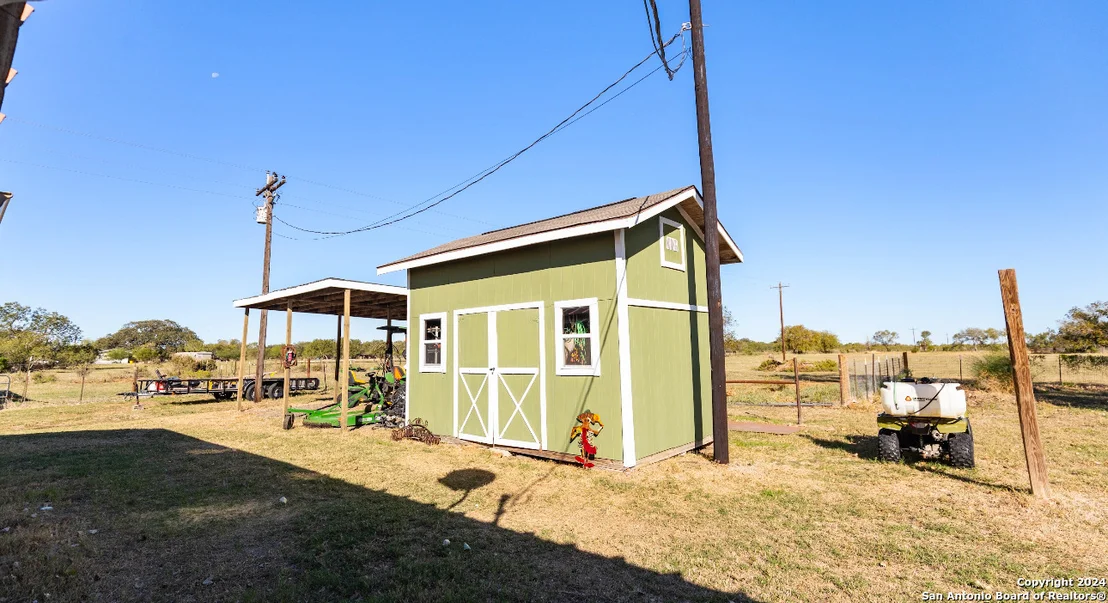 Photo of 458 COUNTY ROAD 664
