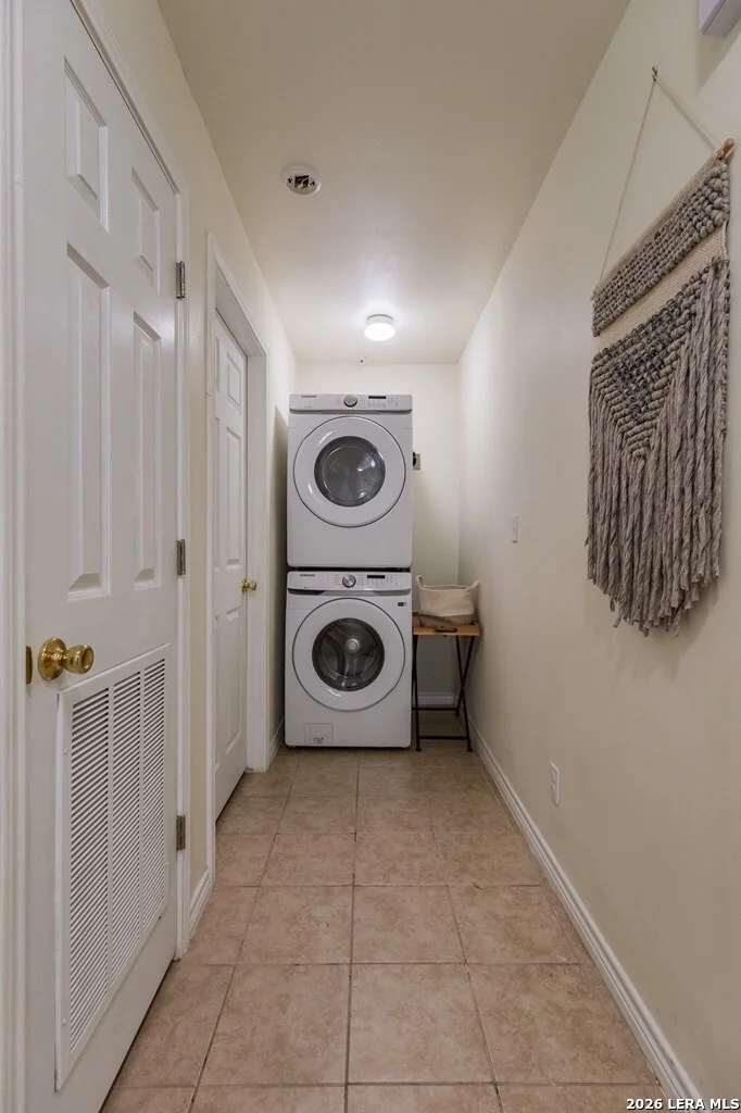 Photo of Unit UNIT4 at 391 Riverside Drive