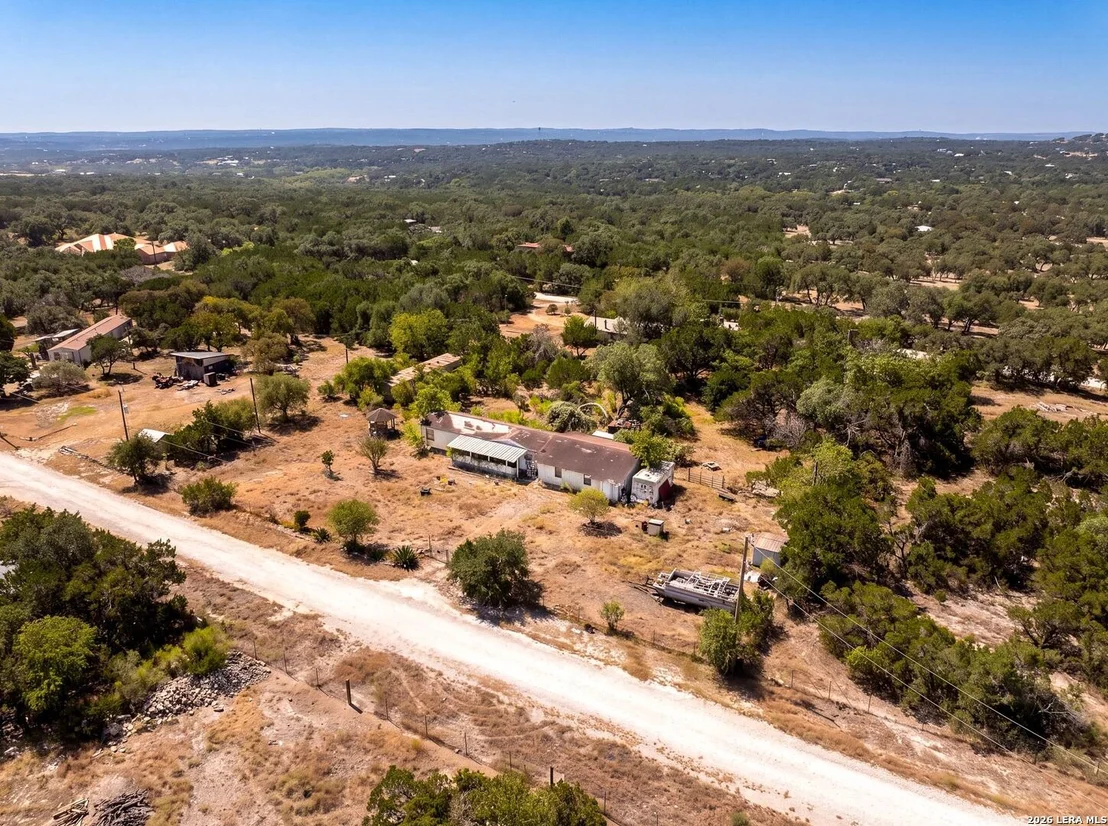 Photo of 990 Hillcrest Trl