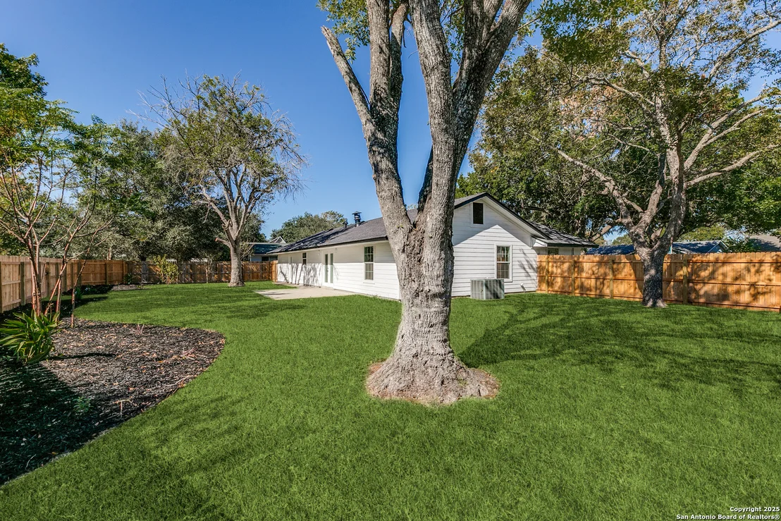 Photo of 112 Roundtree