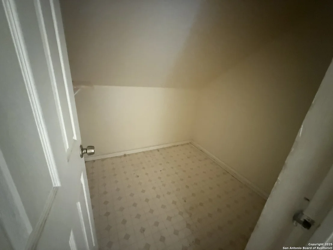 Photo of 10034 Amber Field