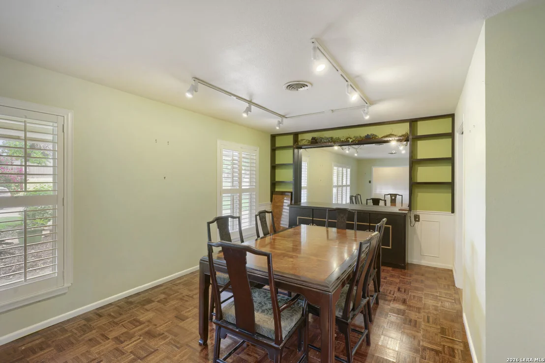 Photo of 105 HARRIETT DR