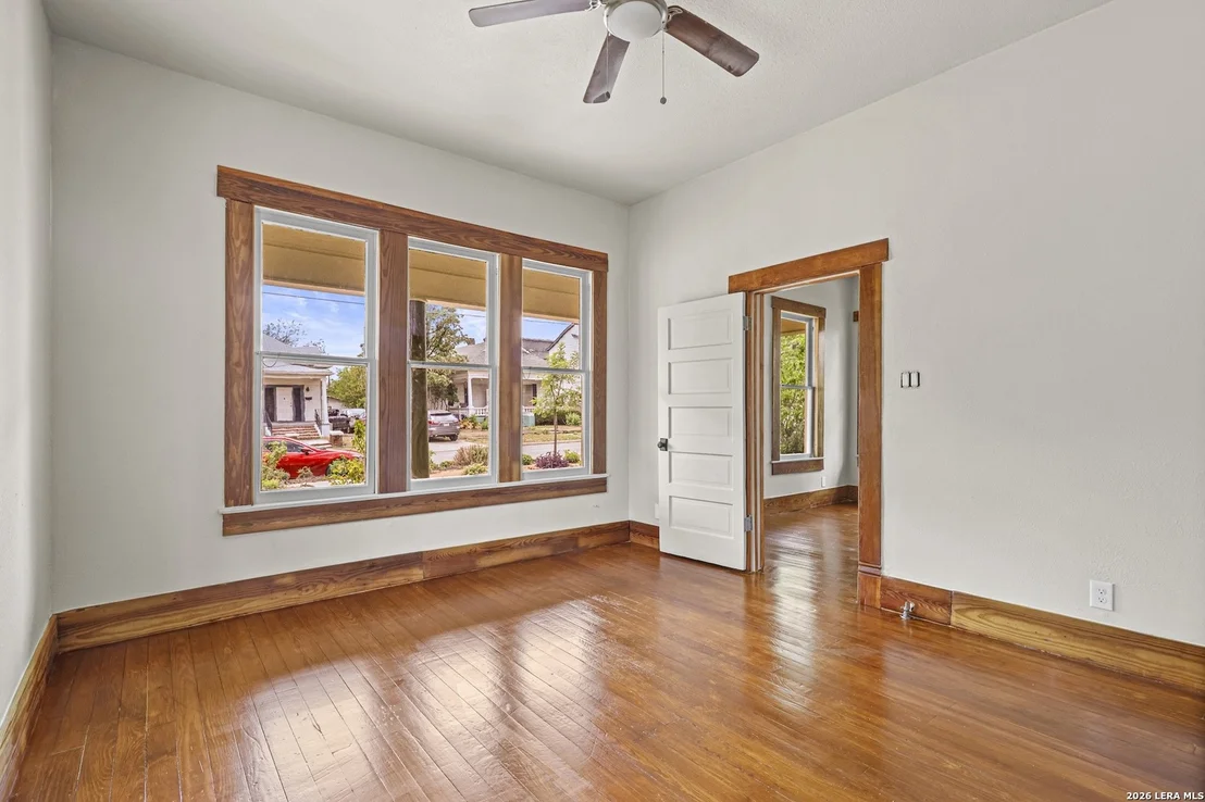 Photo of 235 CORNELL AVE
