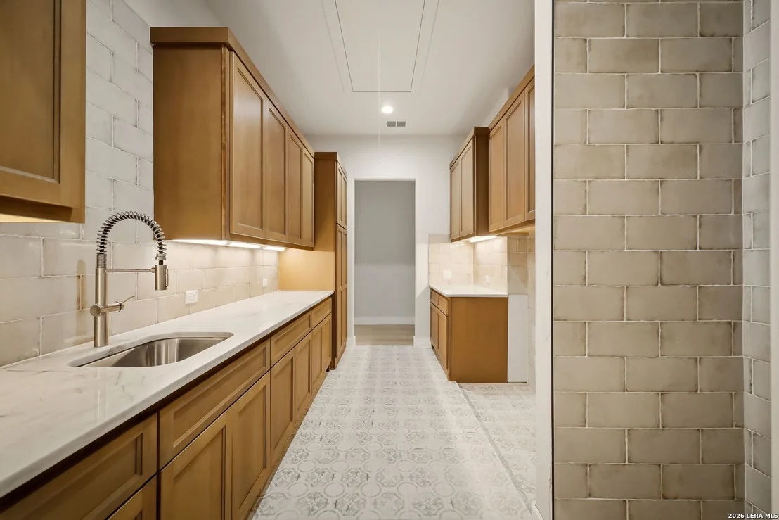 Photo of 11229 Ensor