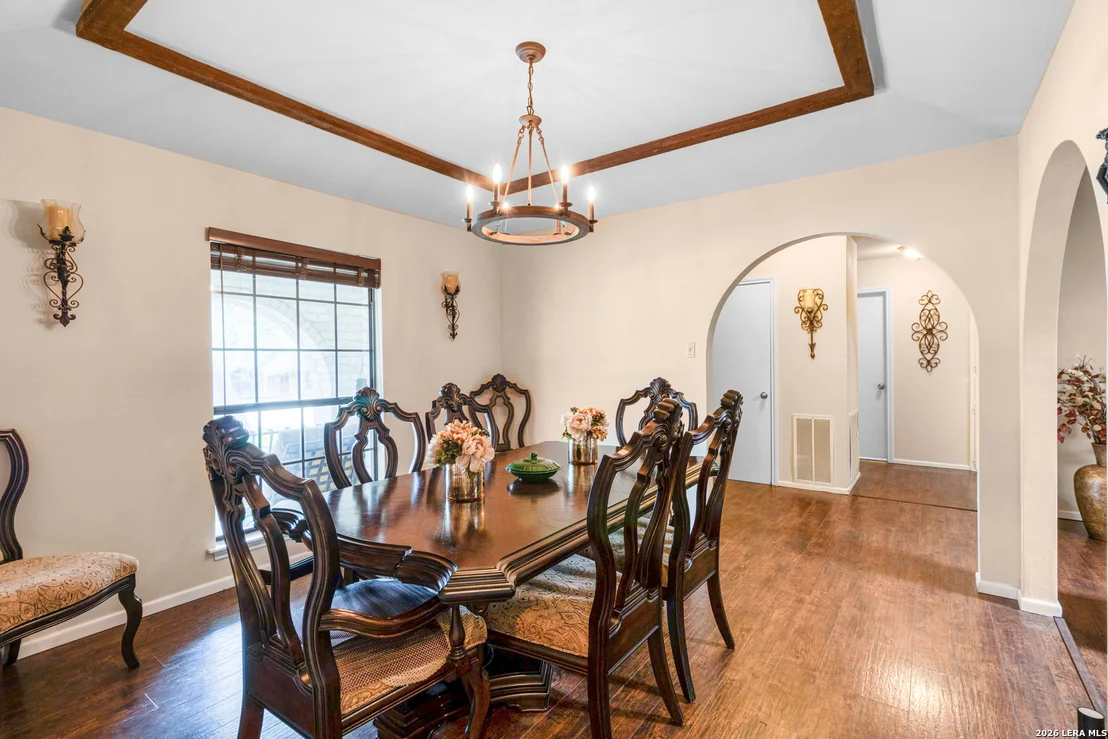 Photo of 1406 BUTTON LN