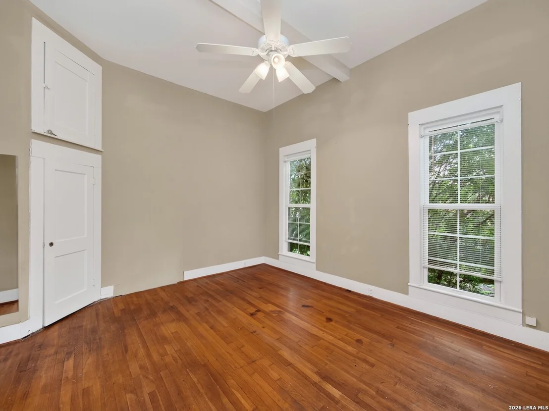 Photo of 301 Jefferson Dr