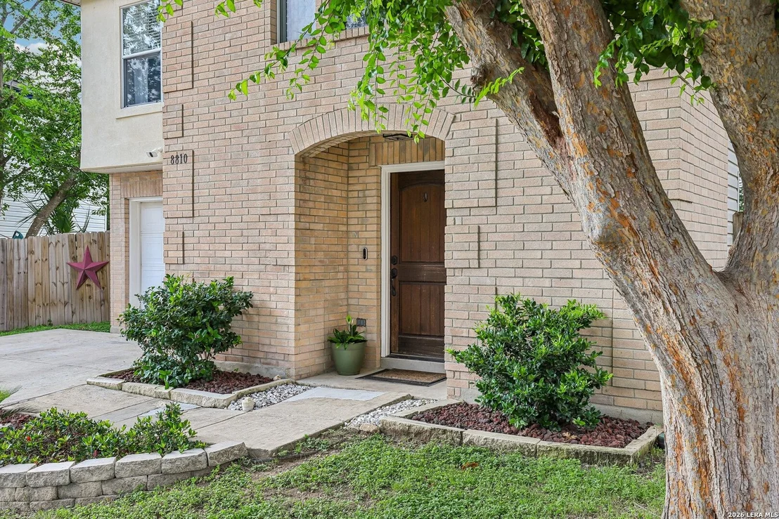 Photo of 8810 Bridgefield