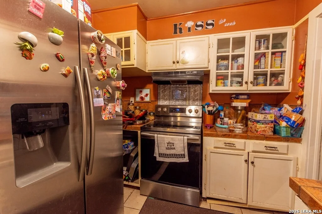 Photo of 546 Blanco