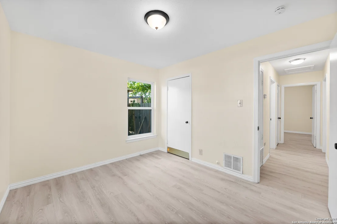 Photo of 126 CREATH PL