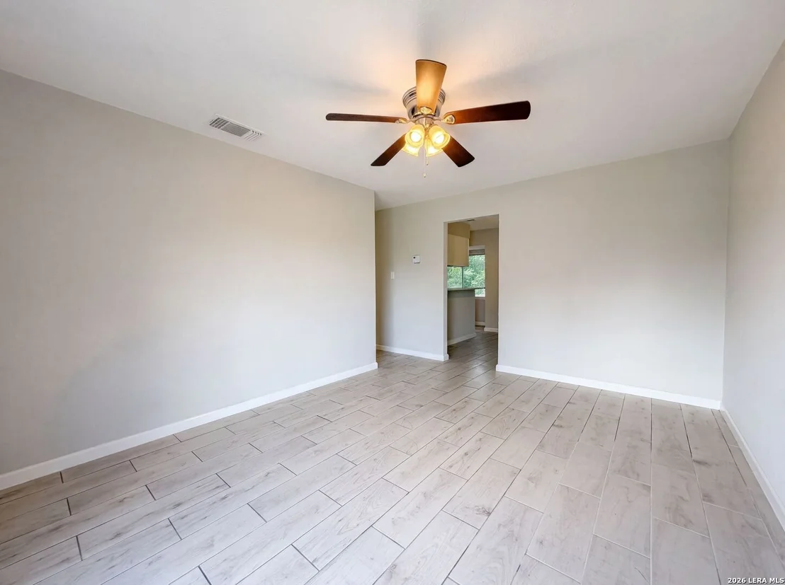 Photo of 102 DARTMOOR DR