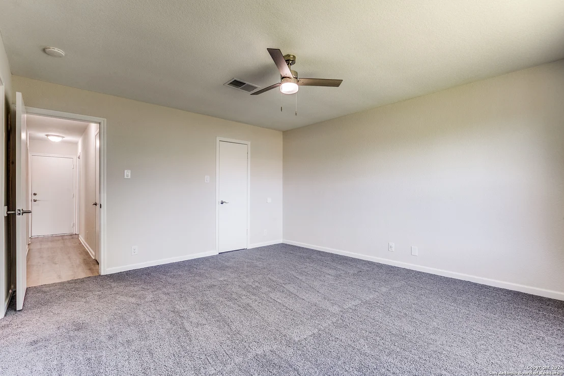 Photo of 7035 RAINTREE FRST