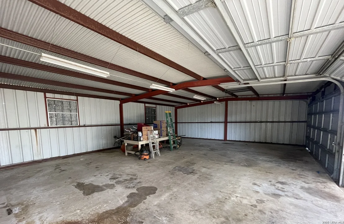 Photo of 900 N Graytown Rd