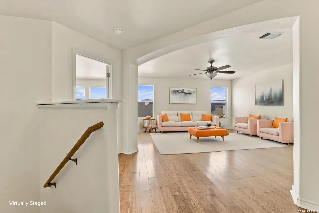 Photo of 233 JULIAN PT