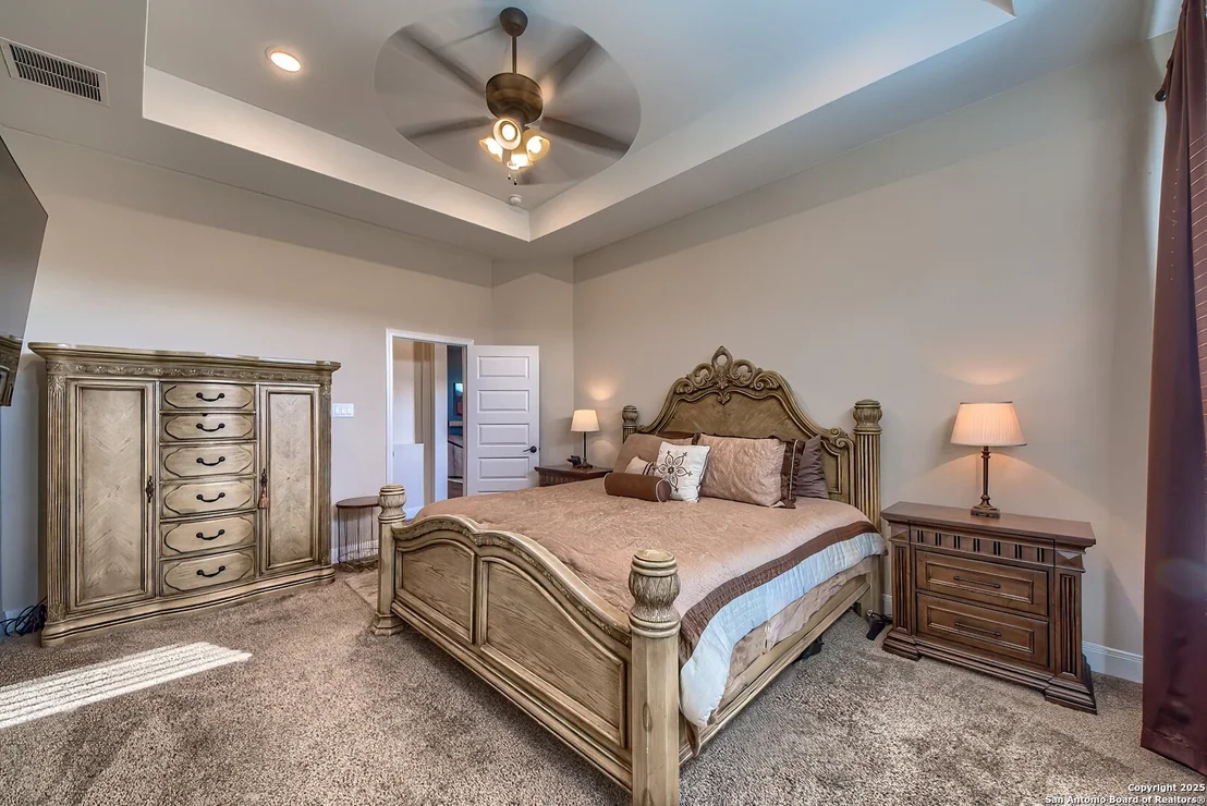Photo of 950 Lone Cypress