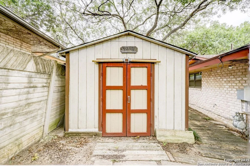 Photo of 501 Balfour
