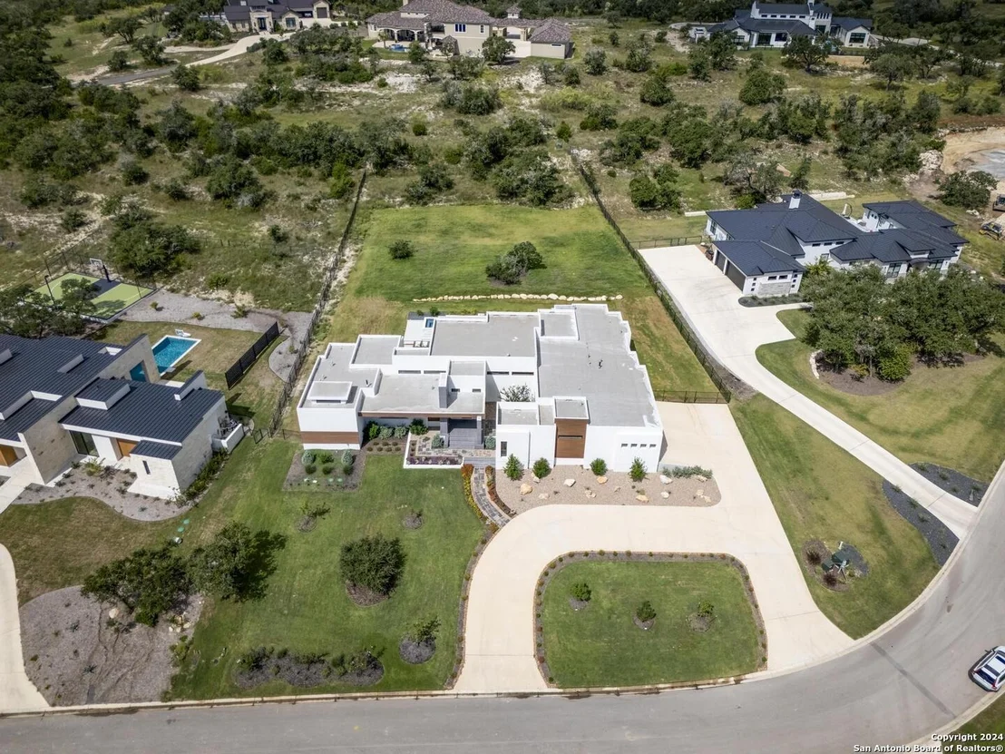 Photo of 25907 Morhiss Pt