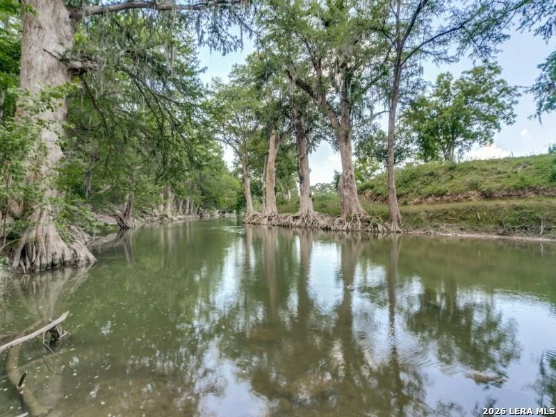 Photo of 104 Highland Woods