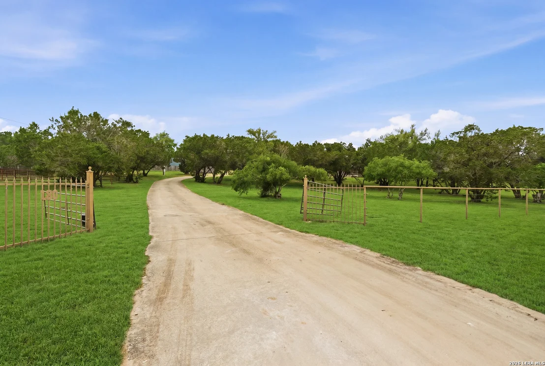 Photo of 180 Saur Rd