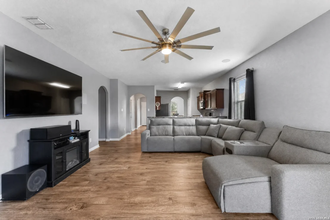 Photo of 6719 Luckey Tree