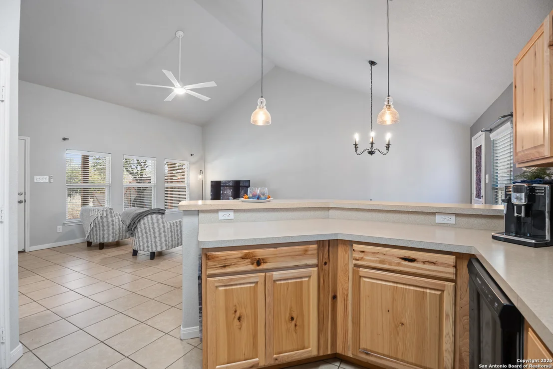 Photo of 1376 Hedgestone