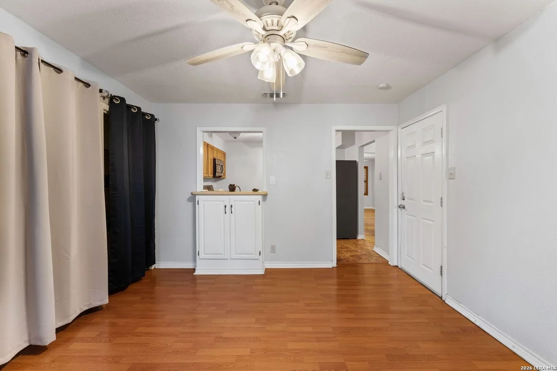 Photo of 359 Pilgrim Dr