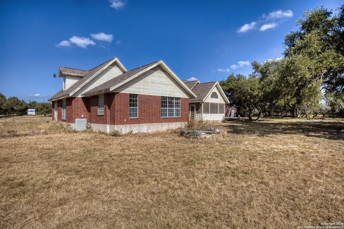 Photo of 3100 ROLLING OAKS DR