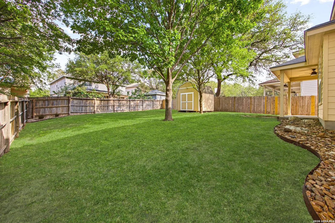 Photo of 17230 Darien Wing