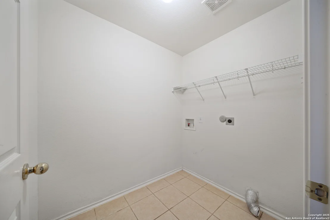 Photo of 129 Carnousty