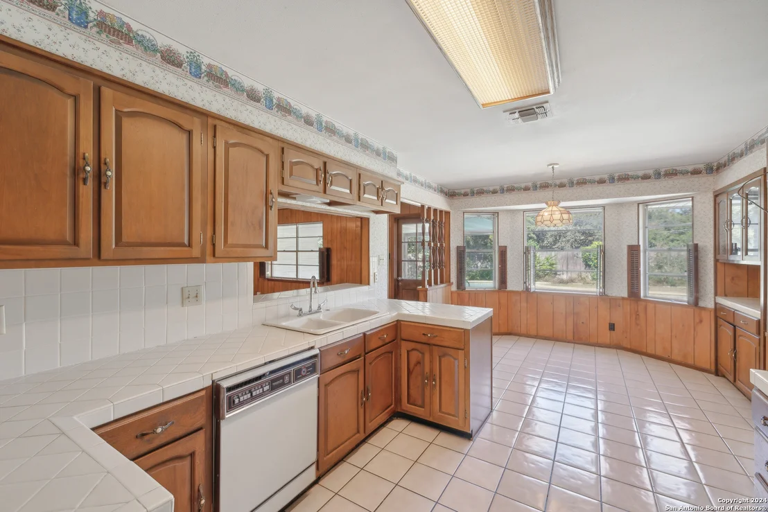 Photo of 449 GOLFCREST