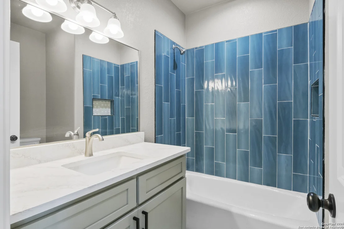 Photo of 109 Sutton PL