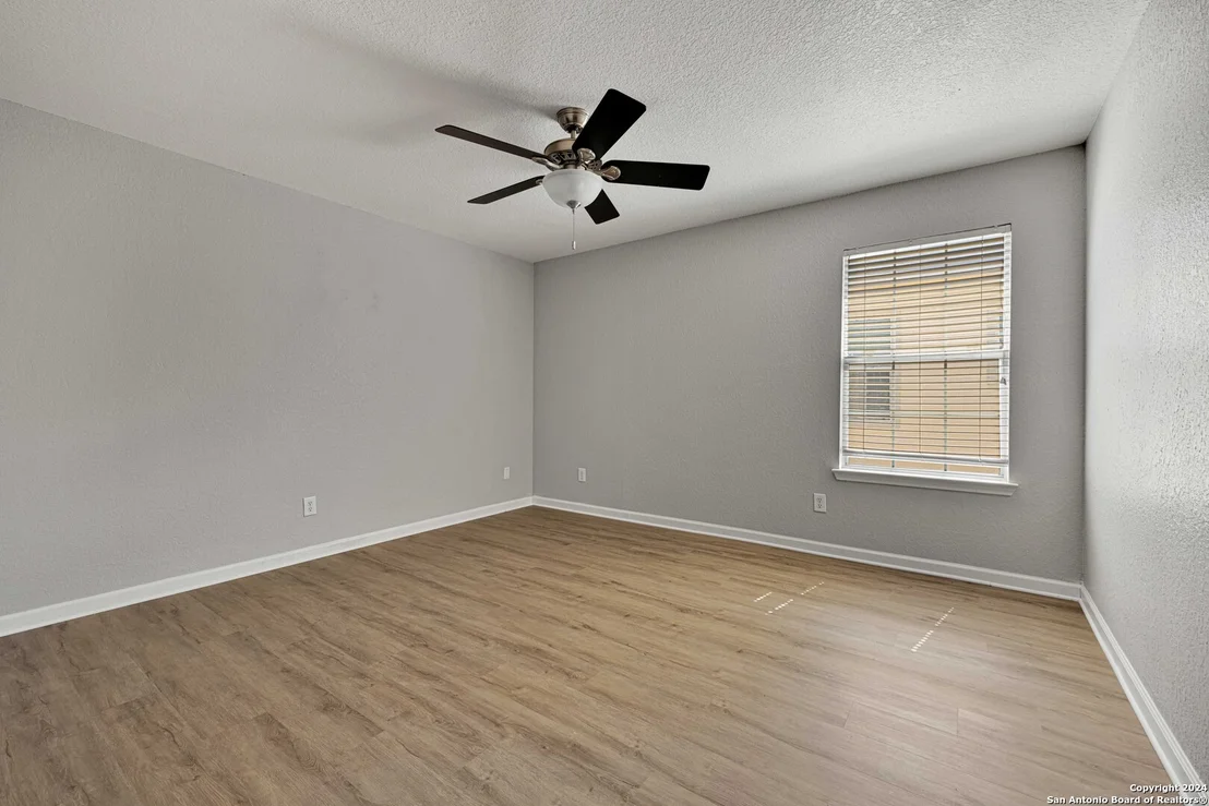 Photo of 611 PARK PT