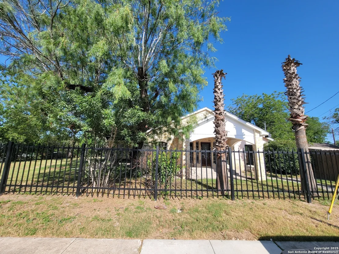 Photo of 9235 Lasswell