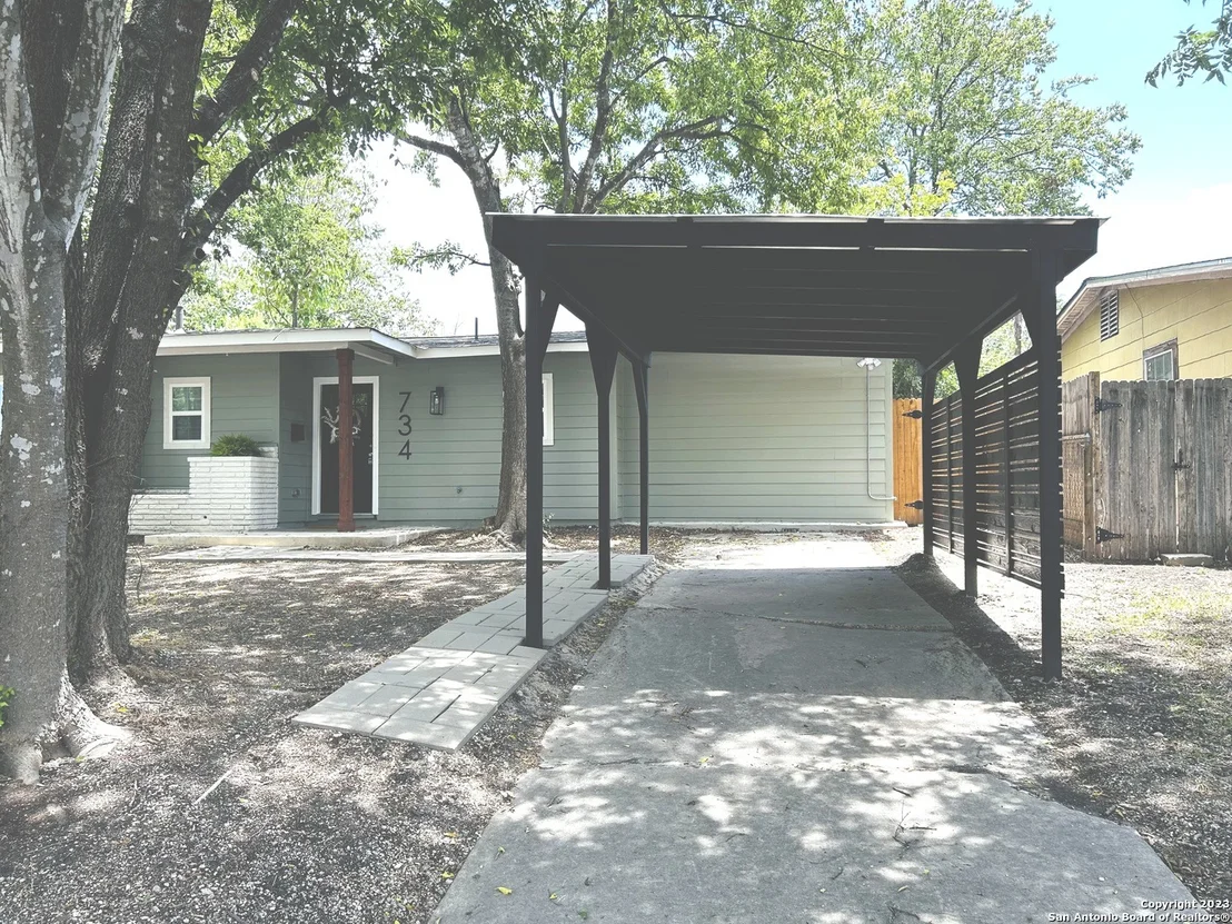 Photo of 734 SUMNER