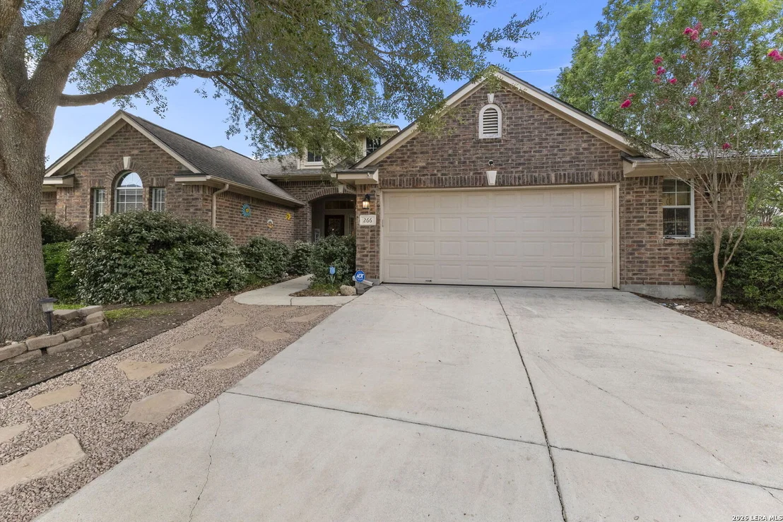 Photo of 266 MAIDSTONE CV