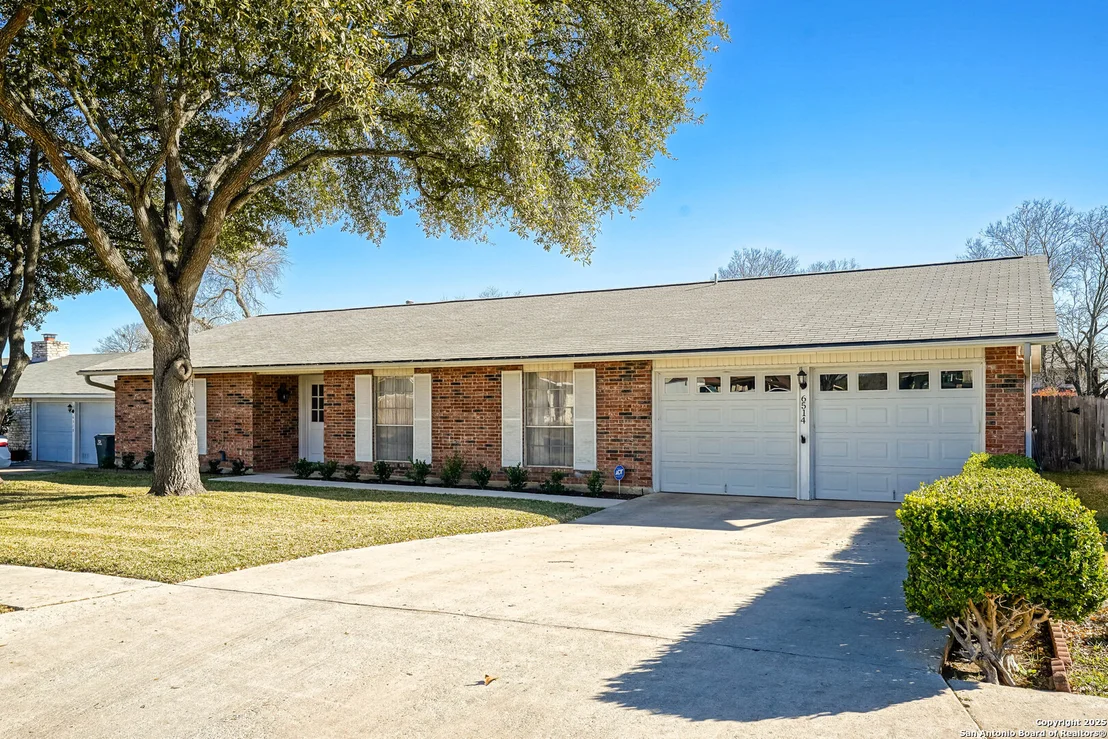 Photo of 6514 Robin Forest